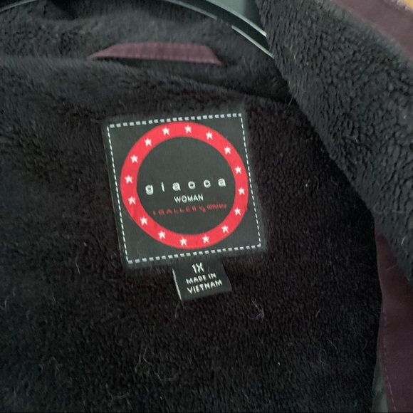 1x woman’s coat - Picture 2 of 3